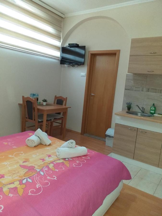 Sun City Apartments トレビニエ エクステリア 写真